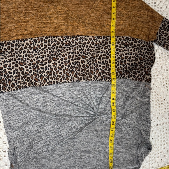 Umgee Animal Print Oversized Top - Size Small.  #127 - Picture 9 of 12